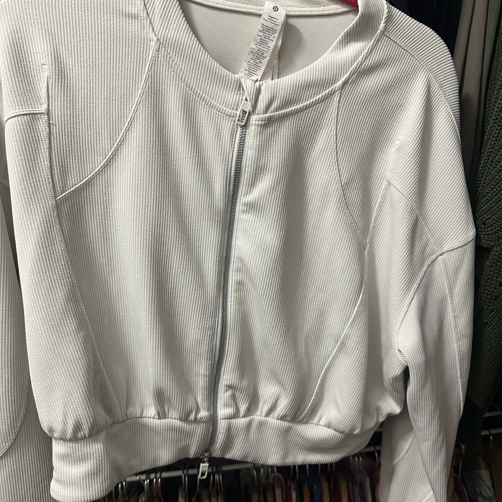 Lululemon Ribbed softstreme Zip-Up Jacket in Bone color